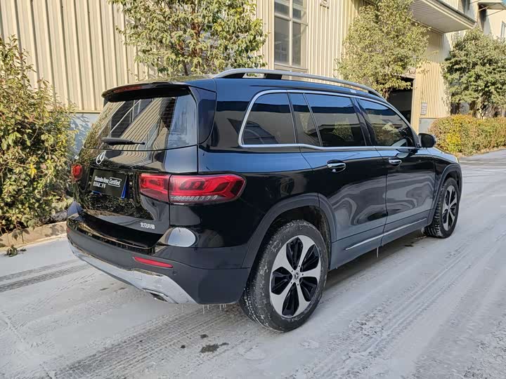 Фото 8 - Mercedes-Benz GLB-Class