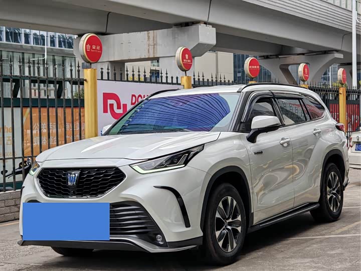 Фото 1 - Toyota Crown Kluger