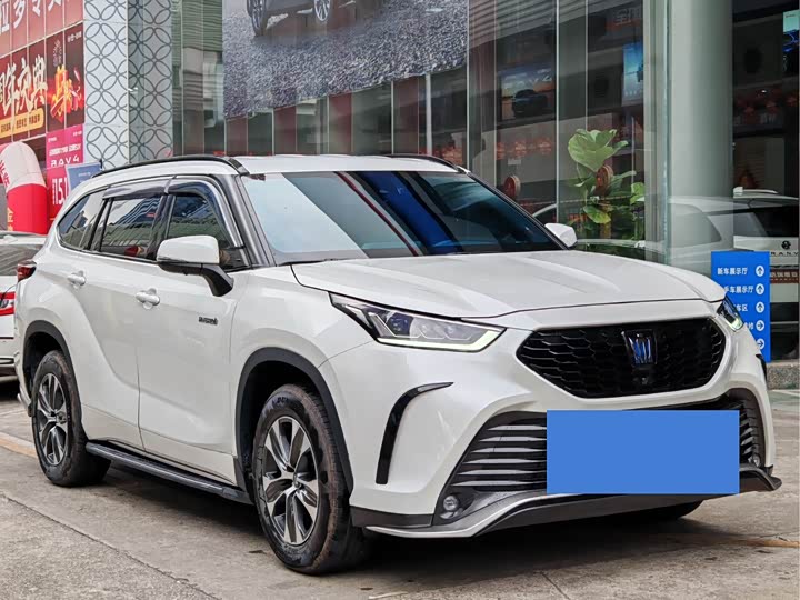 Фото 3 - Toyota Crown Kluger