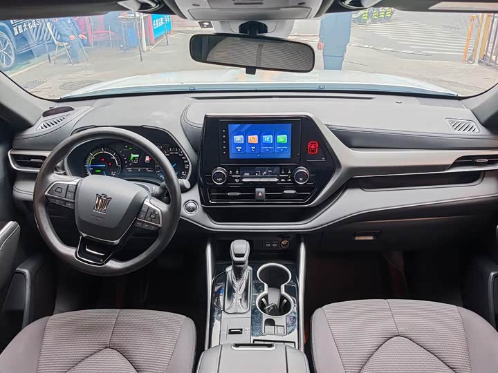 Фото 6 - Toyota Crown Kluger