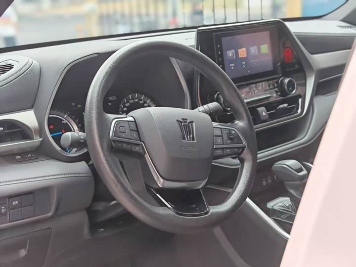 Фото 8 - Toyota Crown Kluger