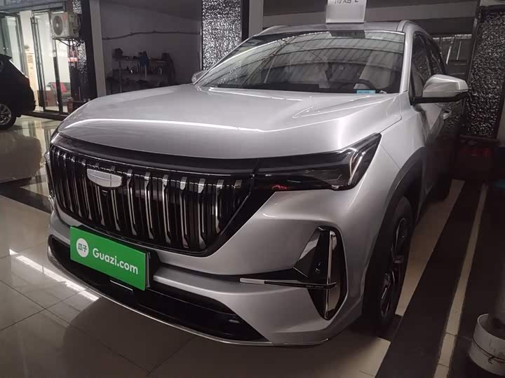 Фото 1 - Geely Atlas L