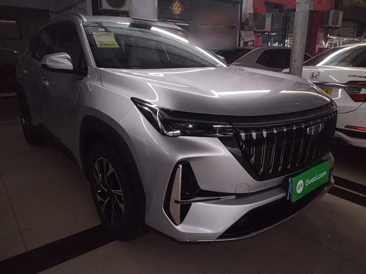 Фото 4 - Geely Atlas L