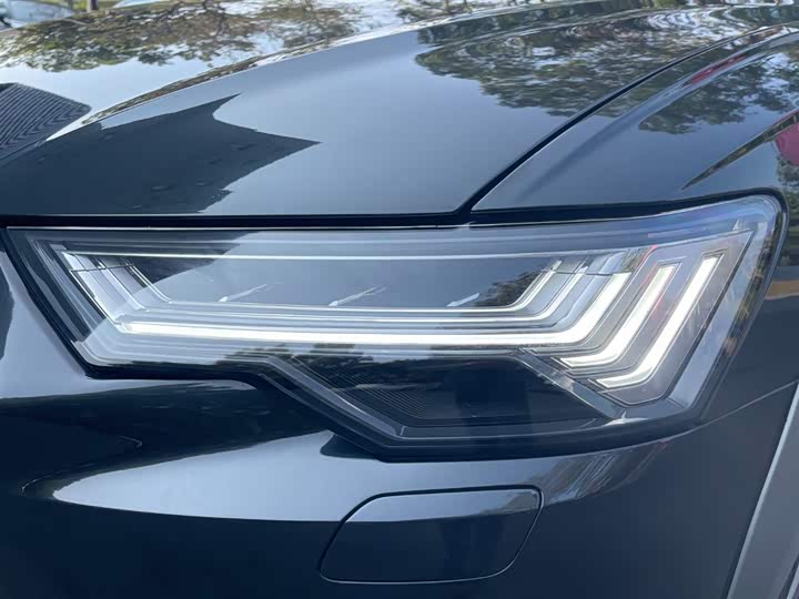 Фото 7 - Audi A6