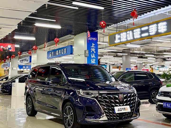 Фото 3 - Roewe iMax 8