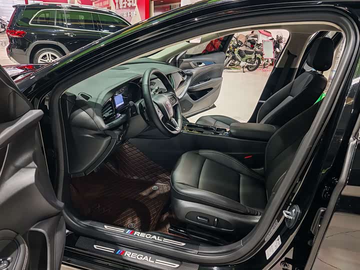 Фото 4 - Buick Regal