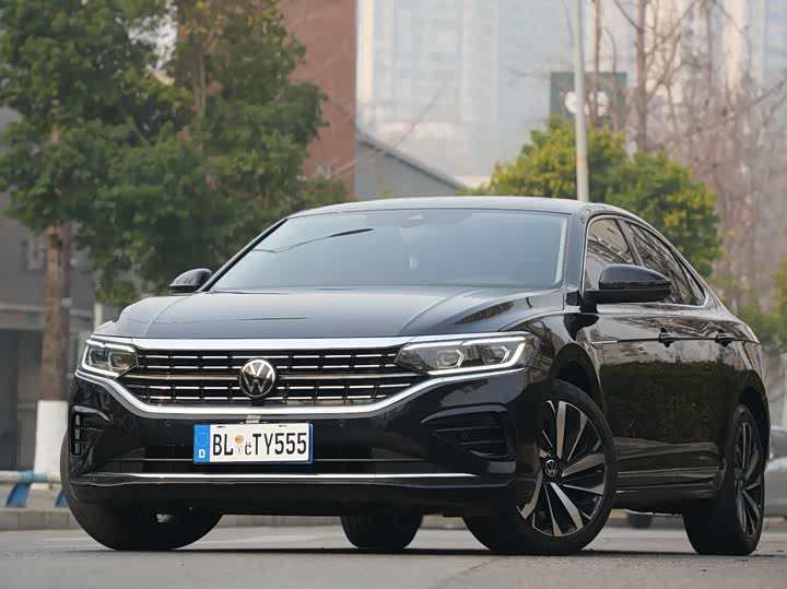 Фото 3 - Volkswagen Passat