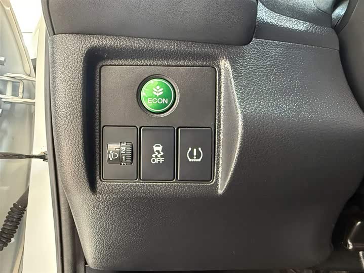 Фото 9 - Honda Vezel