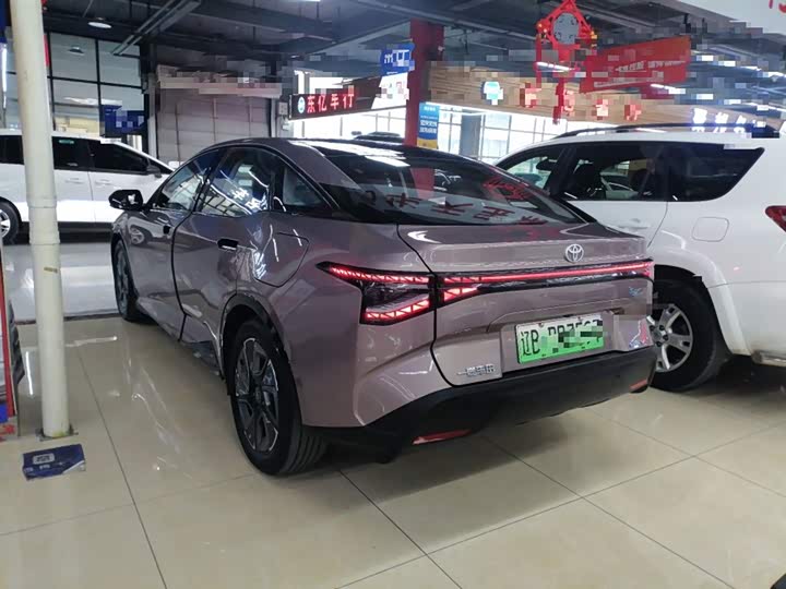 Фото 5 - Toyota bZ3