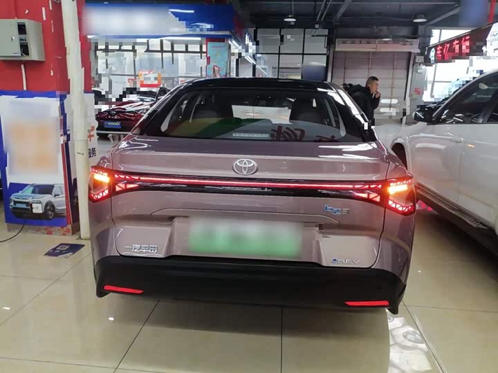 Фото 6 - Toyota bZ3