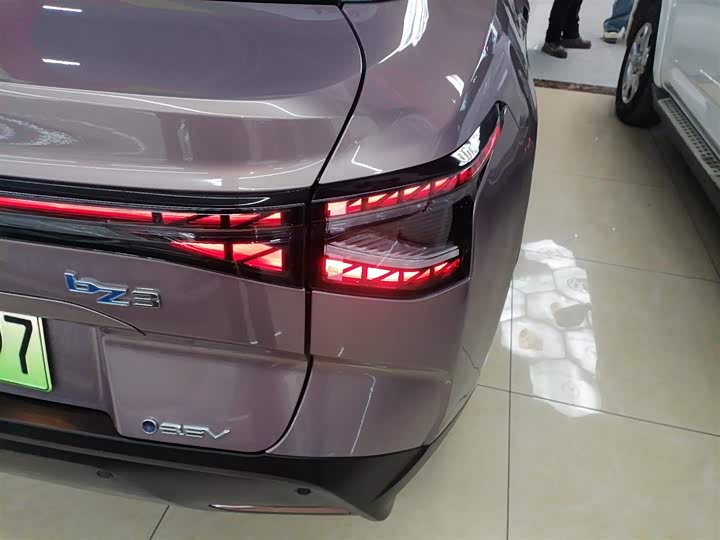 Фото 8 - Toyota bZ3