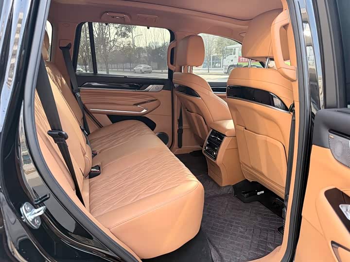 Фото 7 - Tank 500