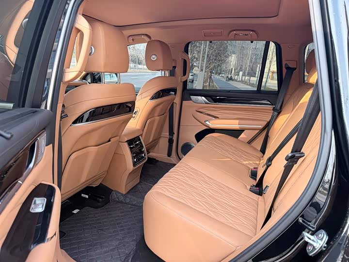 Фото 8 - Tank 500