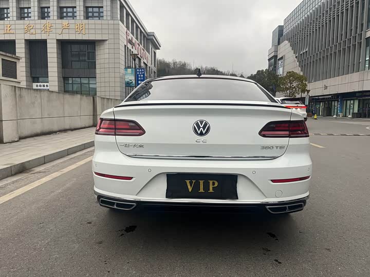 Фото 4 - Volkswagen CC