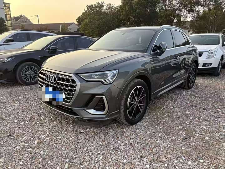 Фото 1 - Audi Q3