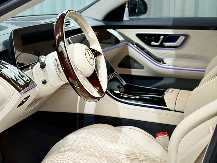 Фото 8 - Mercedes-Benz Maybach S-Class