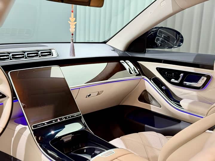 Фото 9 - Mercedes-Benz Maybach S-Class