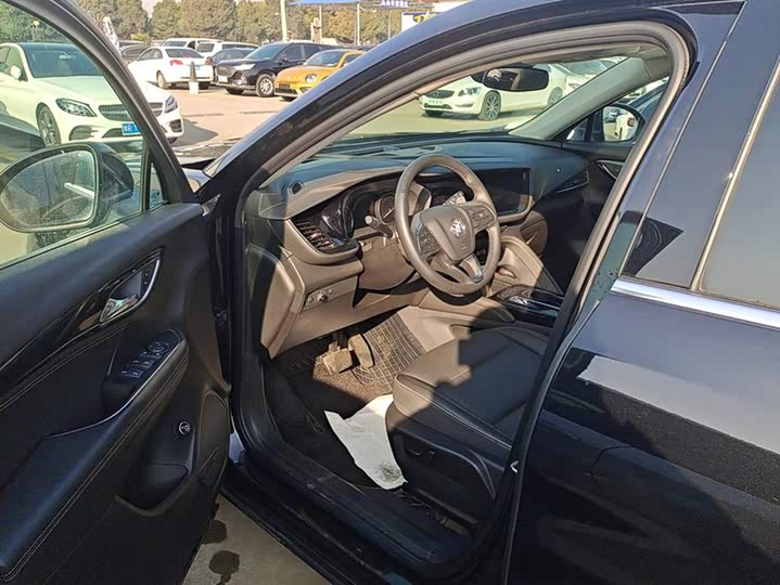 Фото 9 - Buick Envision Plus