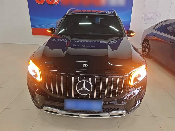 Фото 2 - Mercedes-Benz GLB-Class