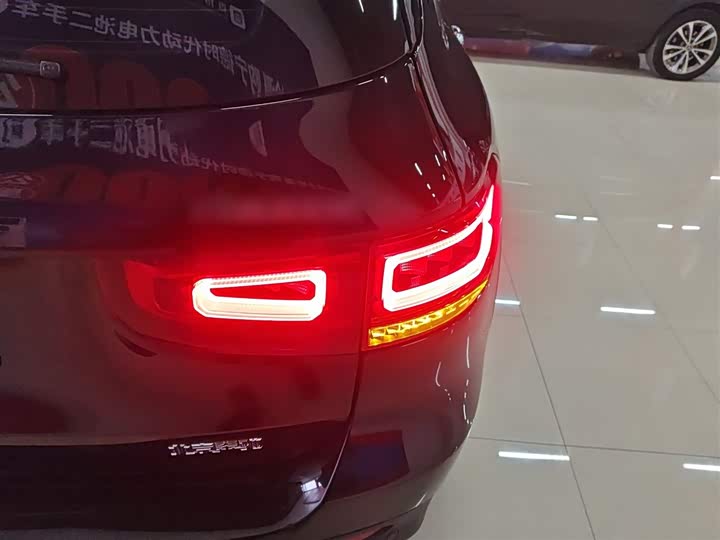 Фото 5 - Mercedes-Benz GLB-Class