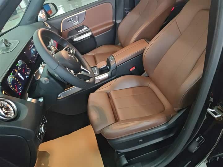 Фото 8 - Mercedes-Benz GLB-Class