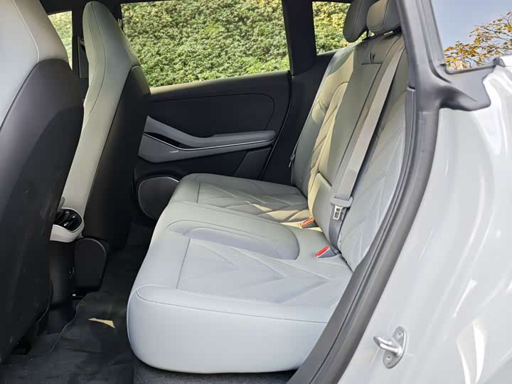 Фото 6 - Nio ET5T