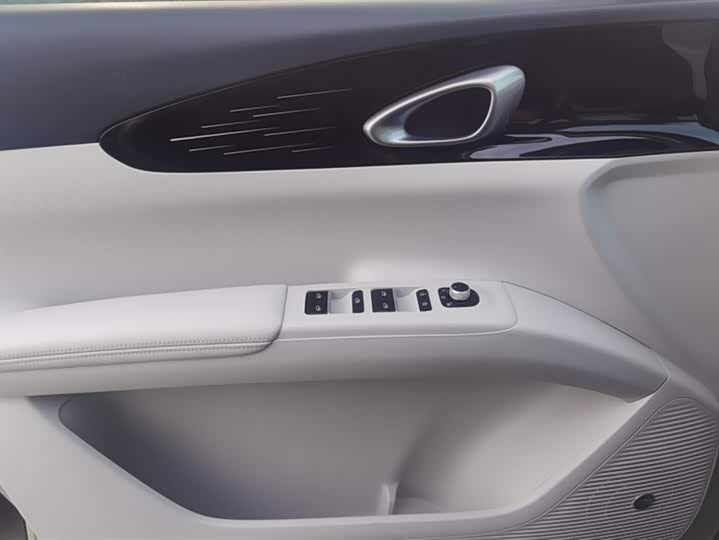 Фото 7 - Geely Galaxy Geome