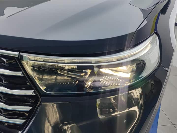 Фото 5 - Ford Explorer