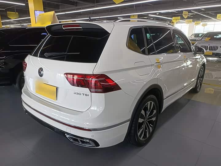 Фото 7 - Volkswagen Tiguan L Pro