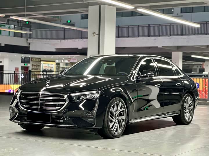 Фото 2 - Mercedes-Benz E-Class