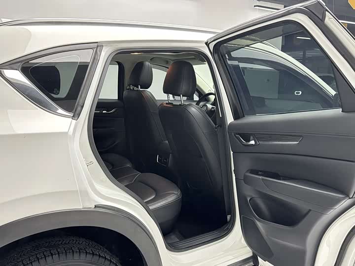 Фото 8 - Mazda CX-5