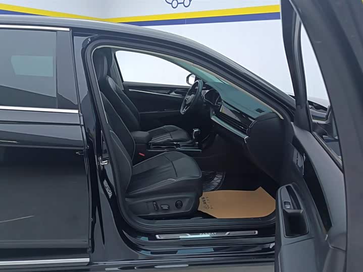 Фото 8 - Volkswagen Passat