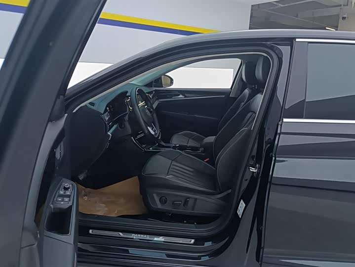 Фото 9 - Volkswagen Passat