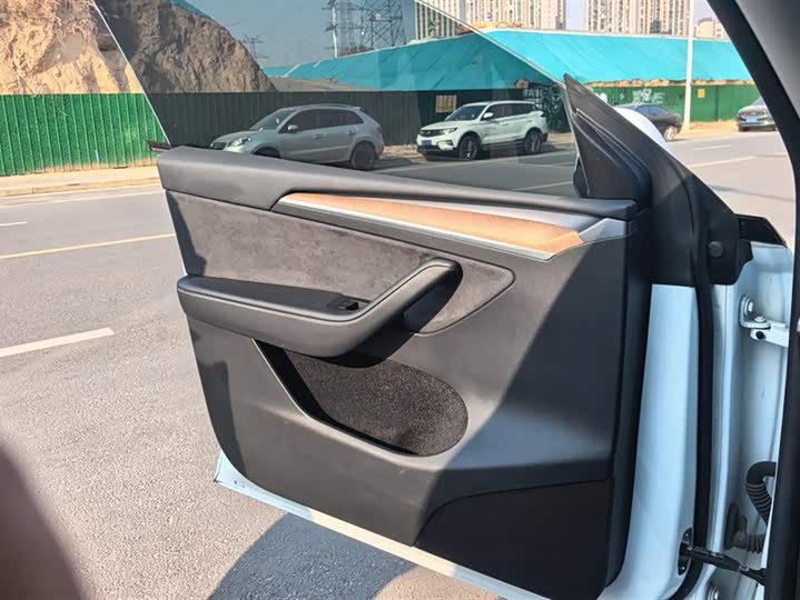 Фото 7 - Tesla Model Y