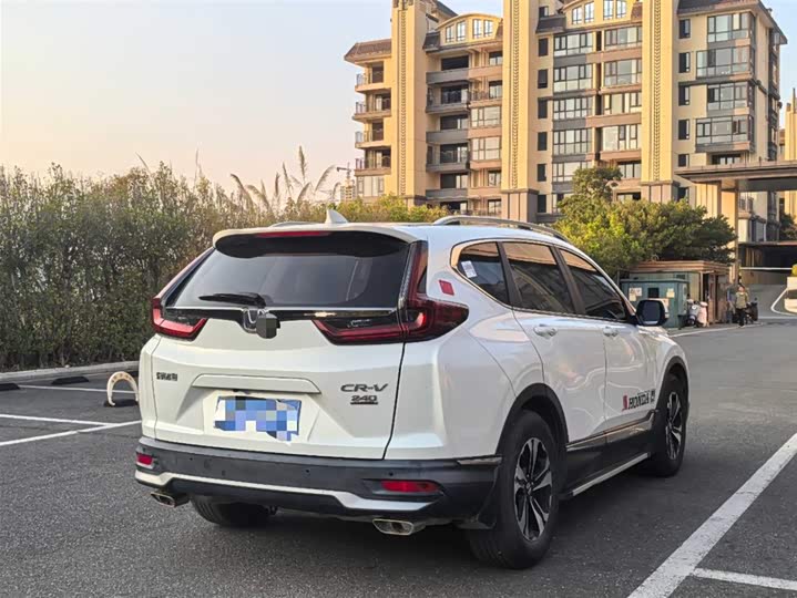 Фото 9 - Honda CR-V