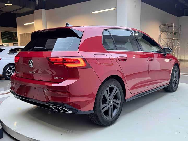 Фото 6 - Volkswagen Golf