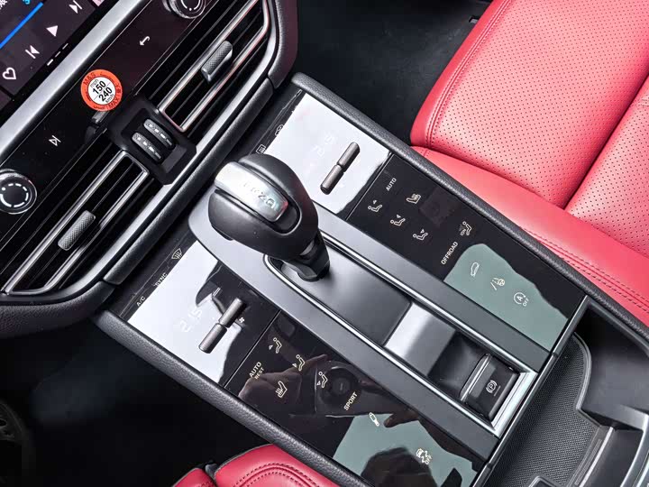 Фото 8 - Porsche Macan