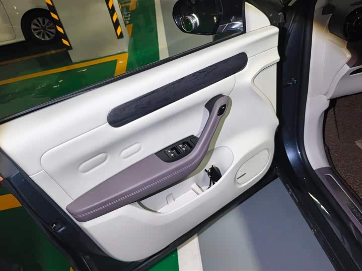 Фото 7 - Leapmotor C11