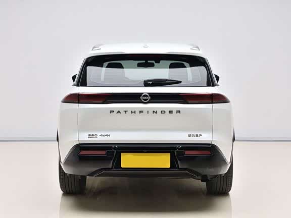 Фото 5 - Nissan Pathfinder