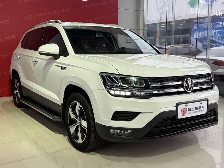 Фото 2 - Volkswagen Tharu