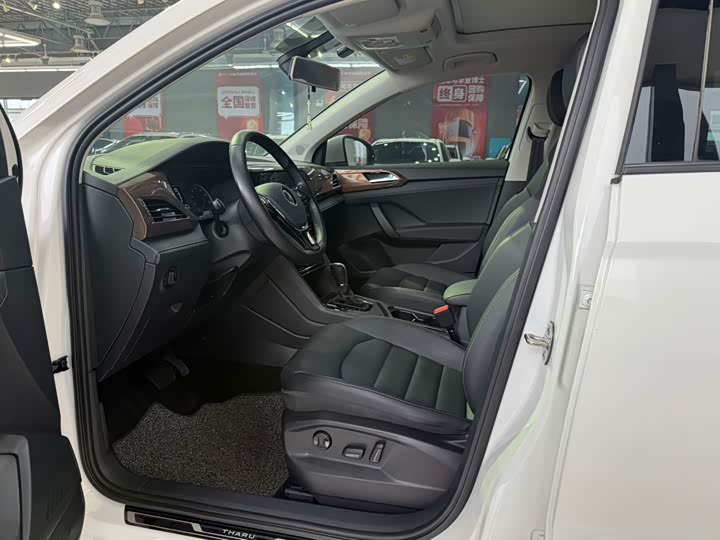 Фото 7 - Volkswagen Tharu