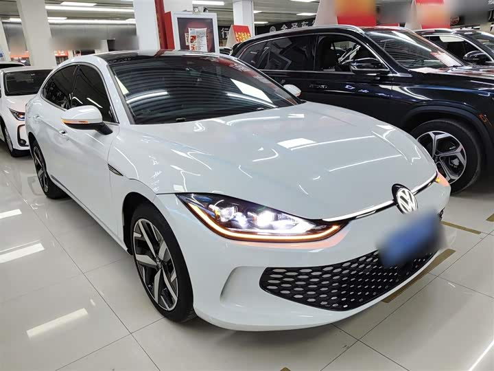 Фото 4 - Volkswagen Lamando L