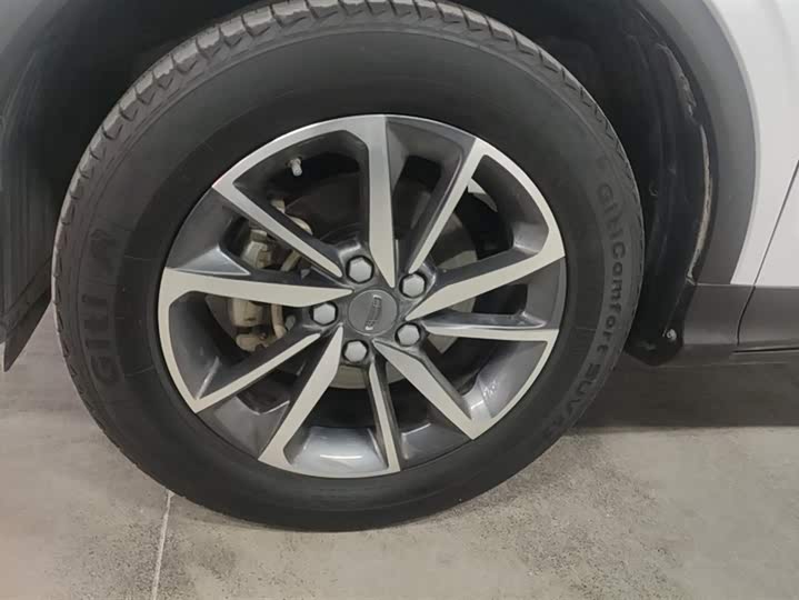 Фото 6 - Geely Coolray