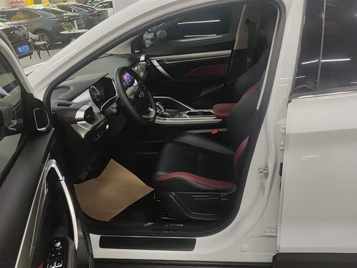 Фото 9 - Geely Coolray