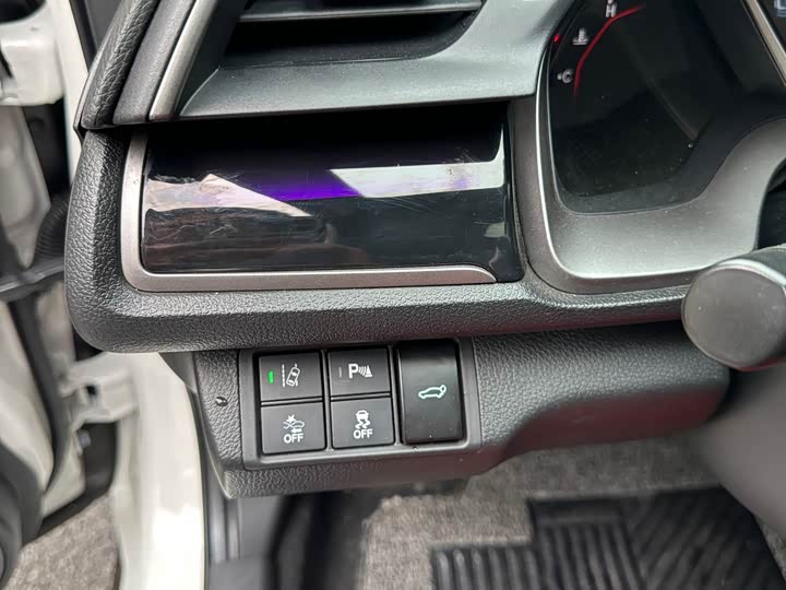 Фото 4 - Honda Civic