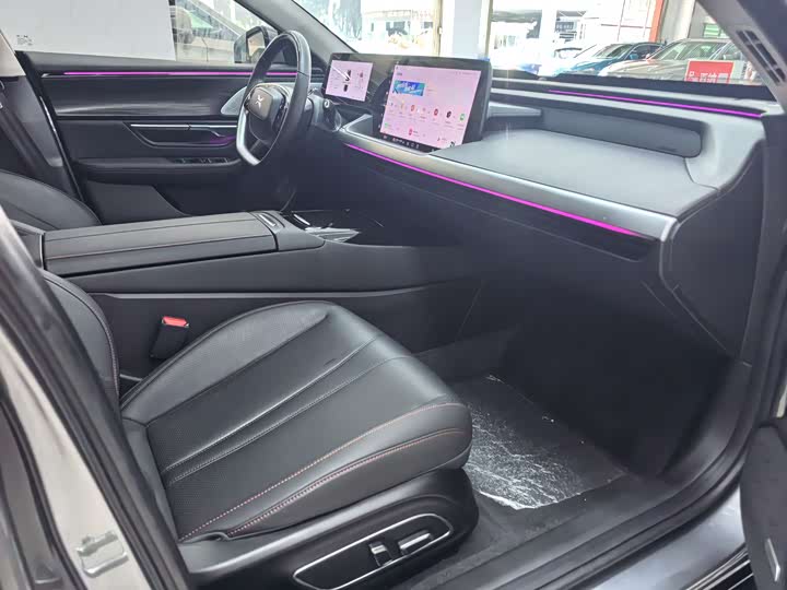 Фото 4 - XPeng P7