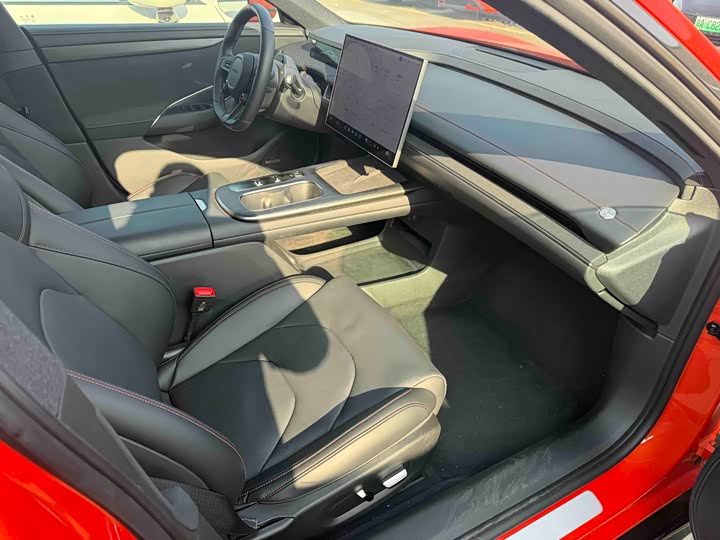 Фото 7 - Xiaomi SU7