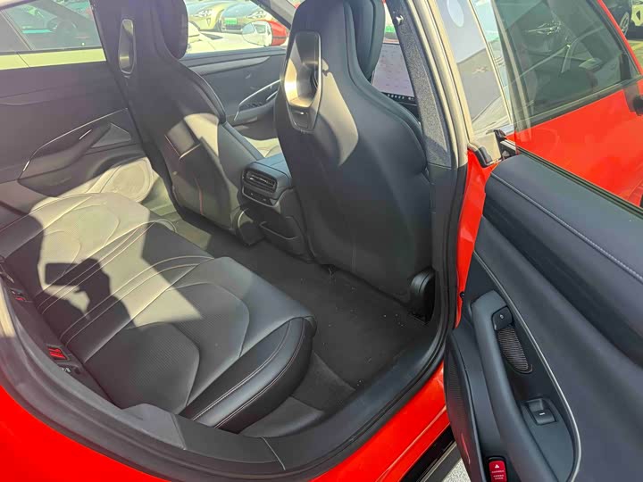 Фото 8 - Xiaomi SU7