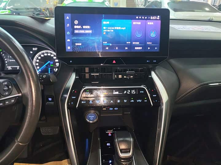 Фото 5 - Toyota Harrier