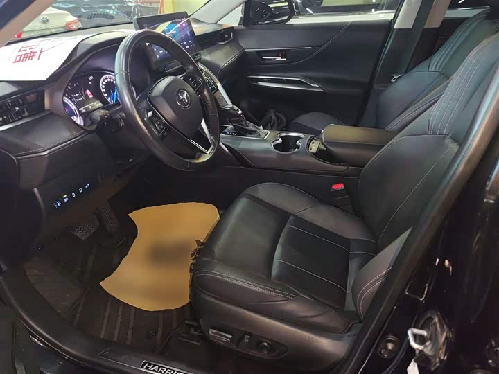 Фото 7 - Toyota Harrier